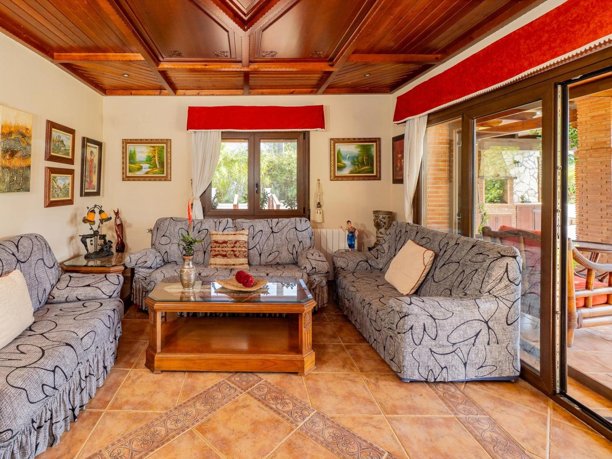 Paraiso Malvinas Willa Malaga