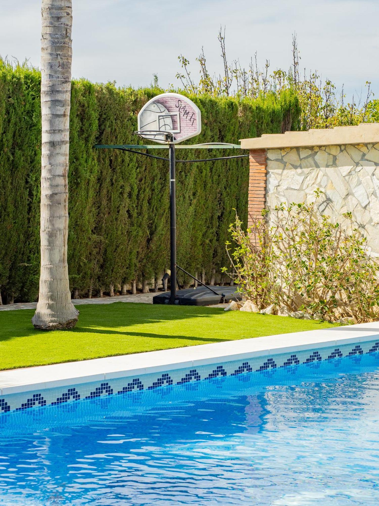 Paraiso Malvinas Willa Malaga